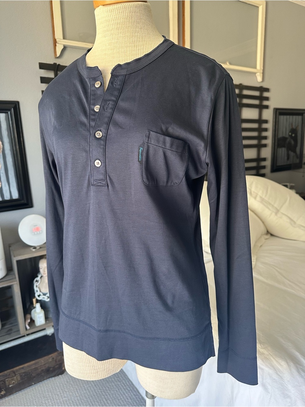 Faconnable Navy Long-Sleeve Henley with Chest Pocket, size XL